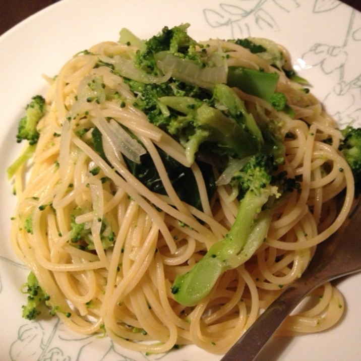 ブロッコリーと玉ねぎのペペロンチーノ レシピ 作り方 By Naokoji0912 楽天レシピ